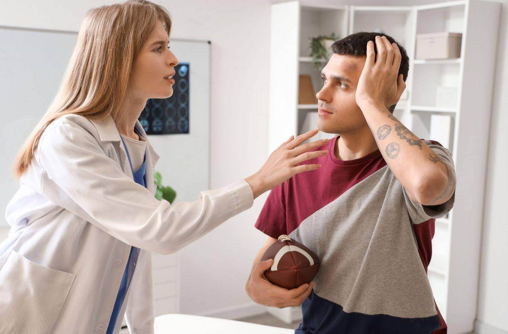 An accident victim getting medical treatment from an accident doctor in San Antonio, Texas
